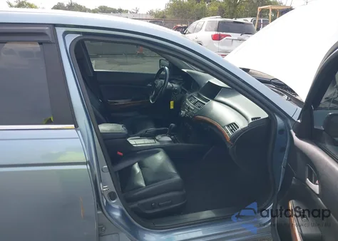 2011 Honda Accord Exl from USA, damaged, VIN 1HGCP3F86BA023692